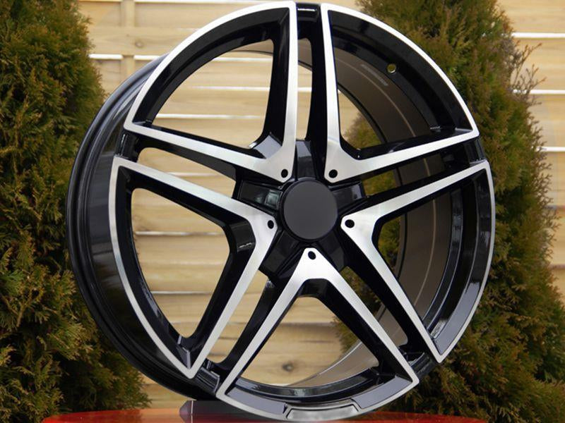 Giant Black Front Polished 8x18 5/160 ET50 CB65,1 60°