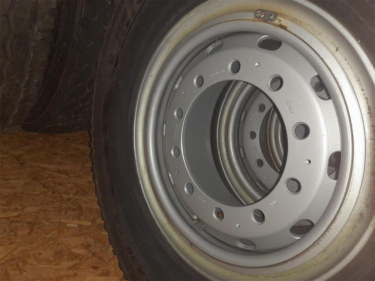 365/85R20 164G Michelin XZL M+S ALL POSITION Inkl Stål Volvo fälg (Bild på Fälg)